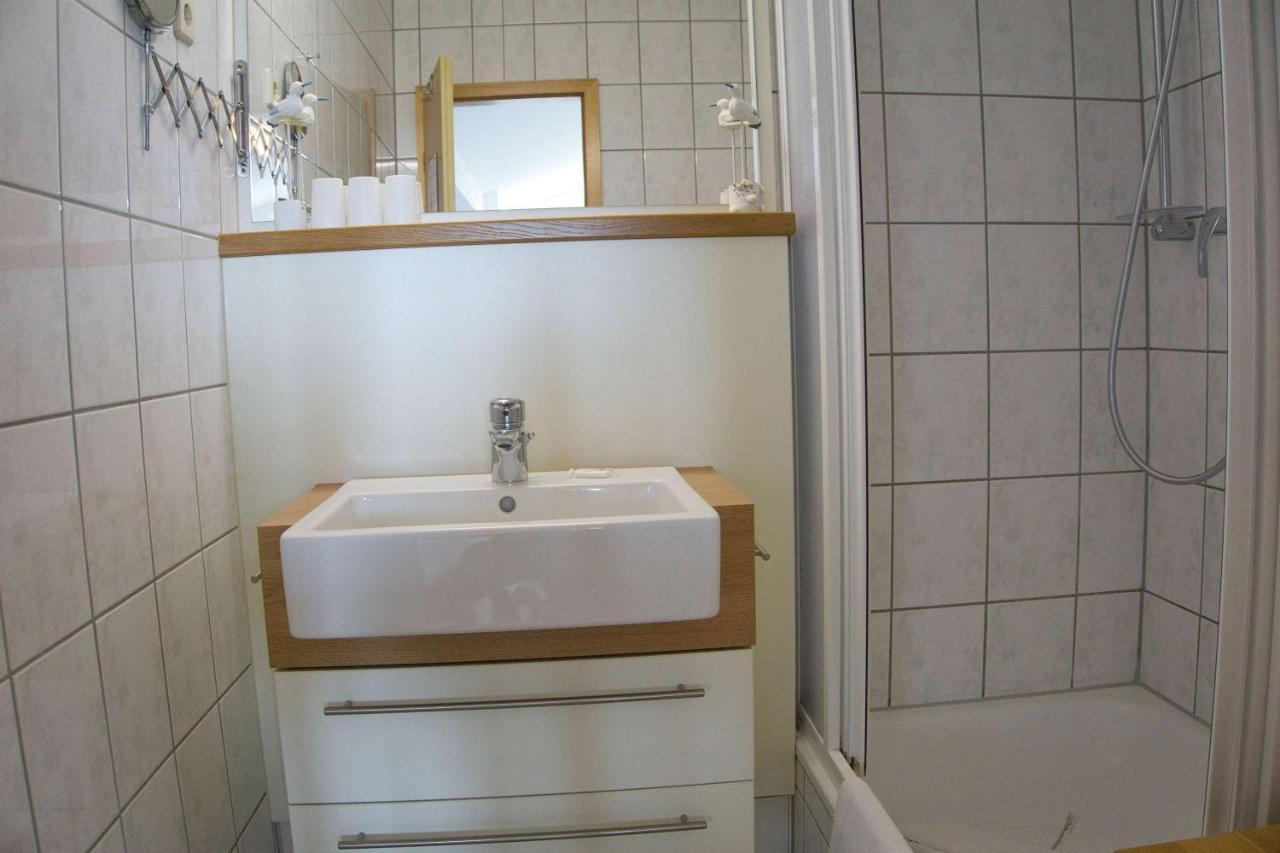 Fewo Mit Meerblick, Gratis Nutzung Vom Ahoi Erlebnisbad Und Sauna In Sellin - Haus Blick Zur See Fewo 11 Goehren  Exteriör bild
